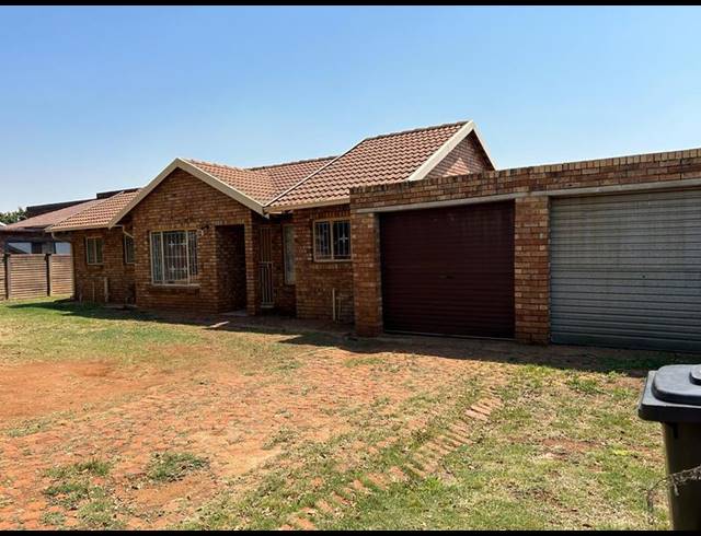 3 BEDROOM PROPERTY TO RENT IN THE ORCHARDS